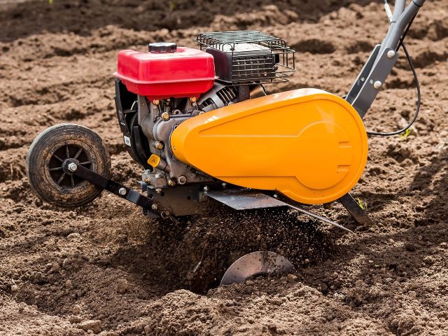 5 Best Pieces of Equipment for a Small Farming Operation - Trendingnews