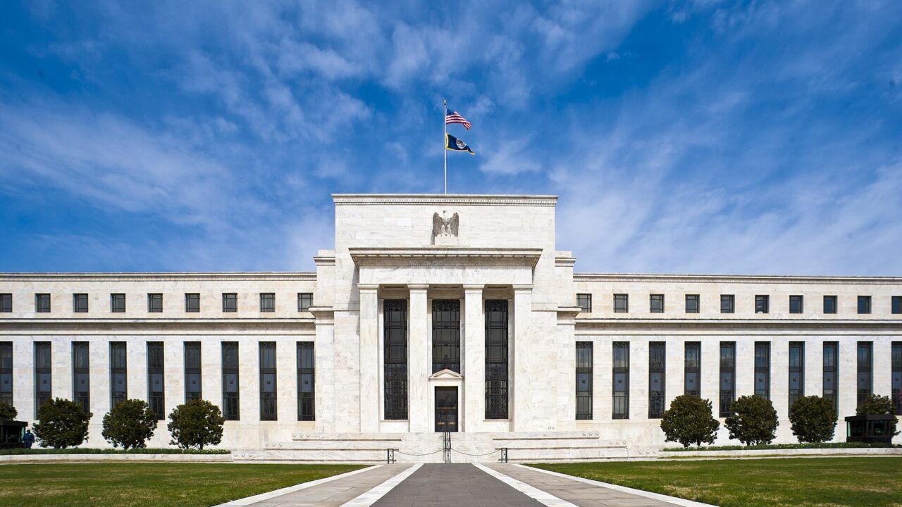 The Federal Reserve Eccles Building in Washington. Image: Wikimedia Commons (File:Eccles Building (26088200676).jpg), Public domain. Video: Reuters on YouTube.